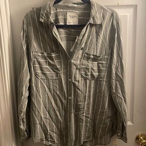 Abercrombie&Fitch button down shirt NWT size: Large